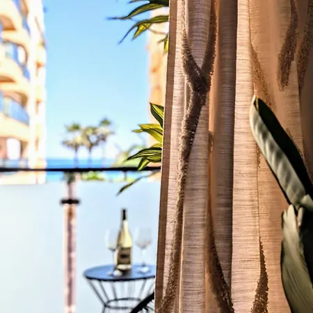 Paraiso Martinez Εστεπόνα